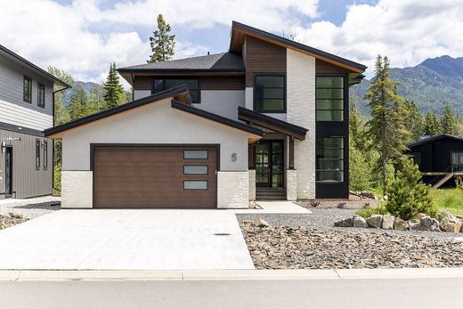 Detached House in Fernie, British Columbia
