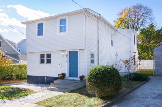 Detached House in Dobbs Ferry, Westchester County