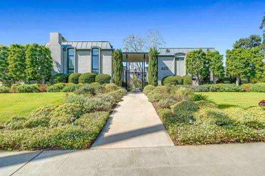 Квартира, Pasadena, Los Angeles County