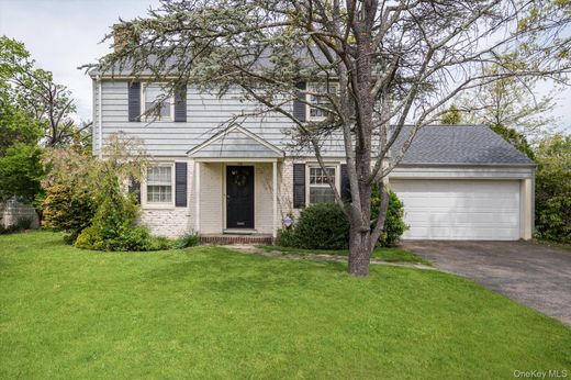 Detached House in Mineola, Nassau County