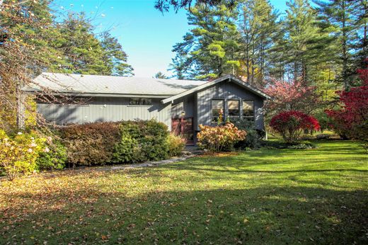Detached House in Salisbury, Litchfield County