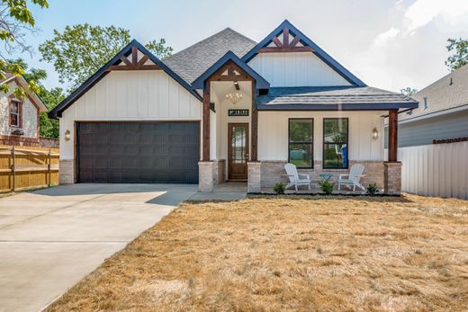 Vrijstaand huis in Fort Worth, Tarrant County