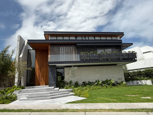 Vrijstaand huis in Santiago de Querétaro, Querétaro