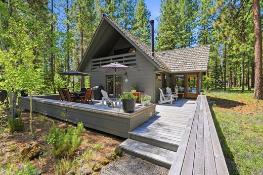 Luxury home in Black Butte Ranch, Deschutes County