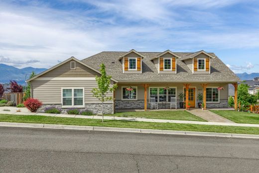 Luxury home in Medford, Jackson County