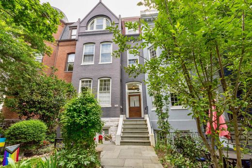Apartment in Washington, Washington County