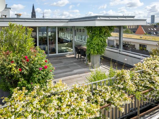 Duplex in Cologne, Regierungsbezirk Köln