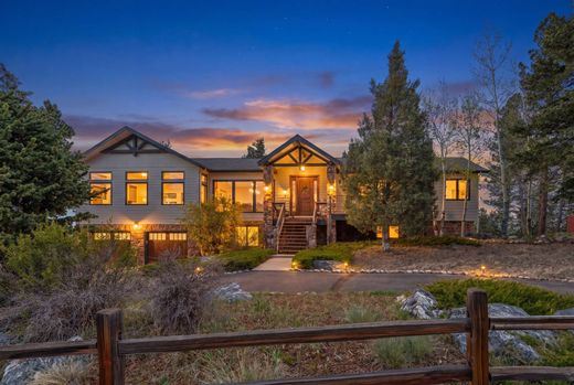 Detached House in Evergreen, Jefferson County