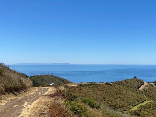 Grond in Malibu, Los Angeles County