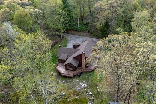 Detached House in Harwinton, Litchfield County
