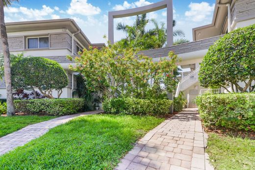 Apartment in Bay Harbor Islands, Miami-Dade