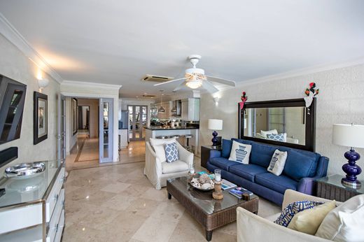 Apartment in Saint James