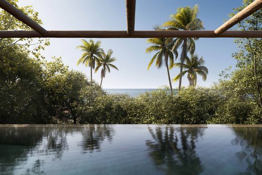 Detached House in Trancoso, Porto Seguro