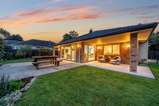 Detached House in Upper Hutt, Upper Hutt City