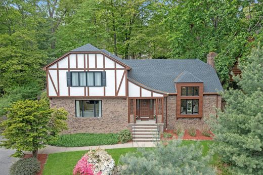Detached House in Ridgewood, Bergen County