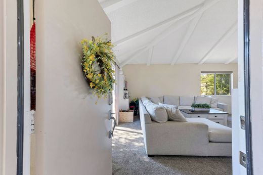Apartment in Simi Valley, Ventura County
