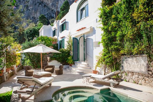 Detached House in Capri, Naples