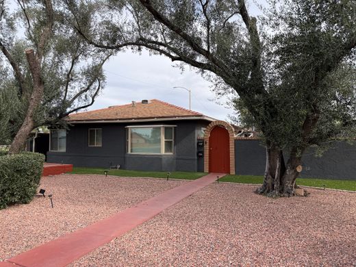 Luxury home in Phoenix, Maricopa County