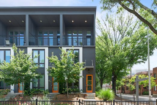 Detached House in Atlanta, Fulton County