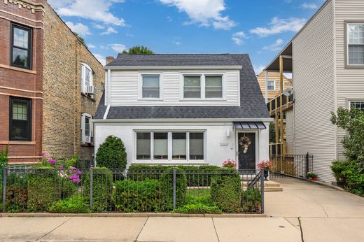 Detached House in Chicago, Cook County