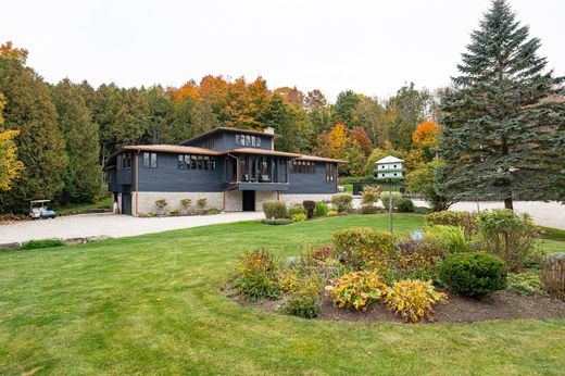 Detached House in Duntroon, Simcoe County