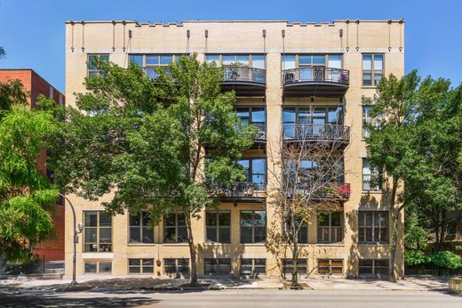 Apartment in Chicago, Cook County