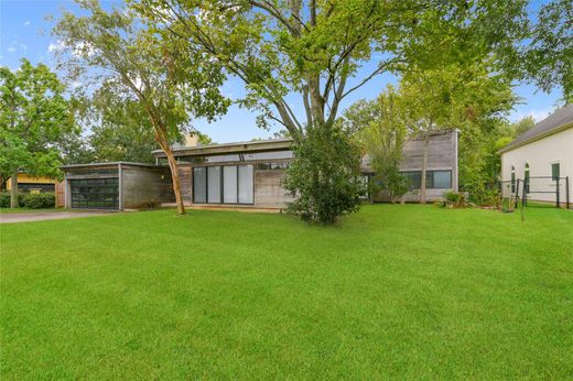 Detached House in Bellaire, Harris County