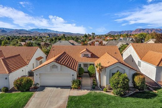 타운 하우스 / Saint George, Washington County