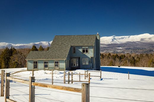 Detached House in Lake Elmore, Lamoille County