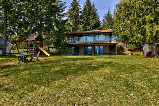 Элитный дом, Anglemont, Columbia-Shuswap Regional District