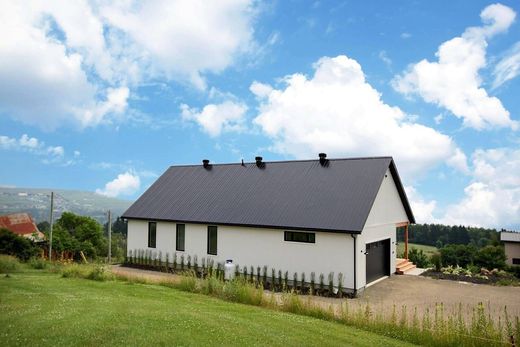 Vrijstaand huis in Les Éboulements, Capitale-Nationale