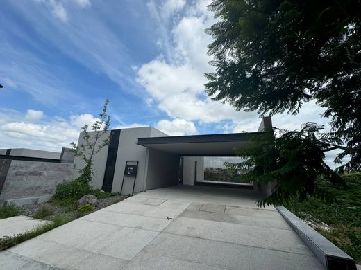 Casa Unifamiliare a Santiago de Querétaro, Querétaro
