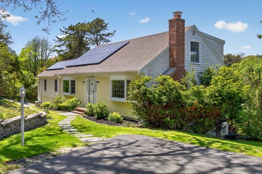 Detached House in North Chatham, Barnstable County