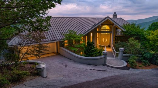 Detached House in Highlands, Macon County