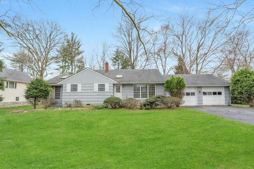 Detached House in River Vale, Bergen County