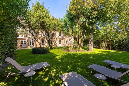 Detached House in Bordeaux, Gironde
