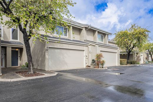 Apartment / Etagenwohnung in Salinas, Monterey County