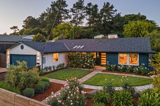Detached House in San Mateo, San Mateo County