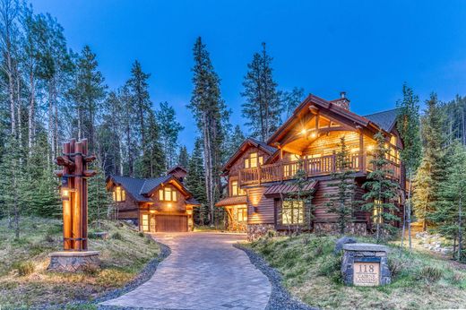 Detached House in Canmore, Alberta