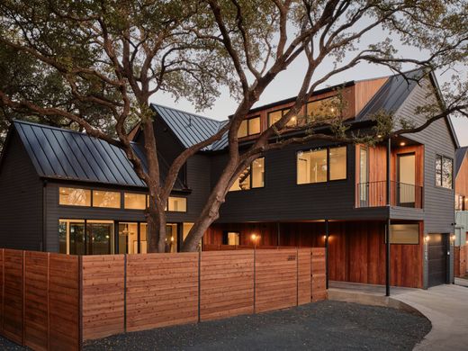 Detached House in Austin, Travis County