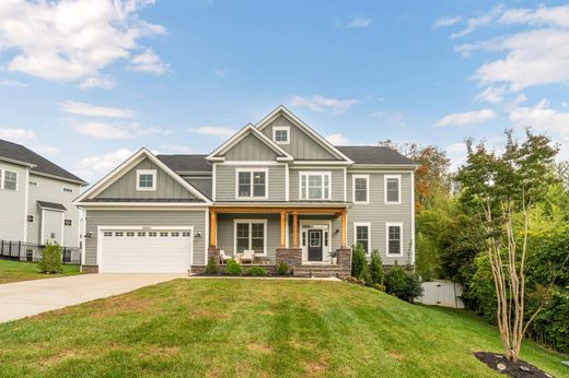 Luxury home in Fairfax, City of Fairfax