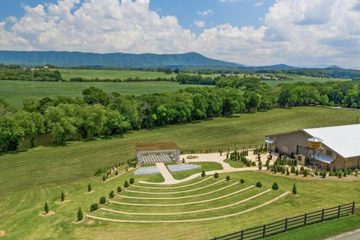 Luxury home in Benton, Polk County