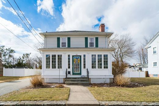 Vrijstaand huis in Pawtucket, Providence County