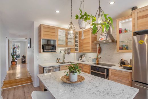 Квартира, Le Plateau-Mont-Royal, City of Montréal