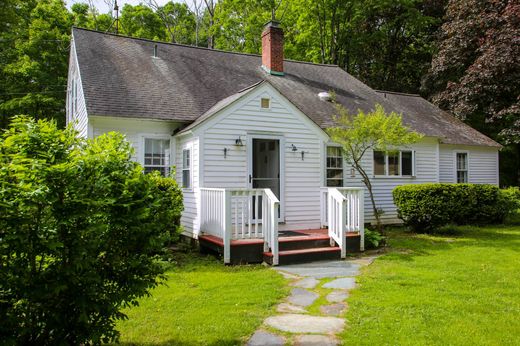 بيت مستقل ﻓﻲ Charlemont, Franklin County