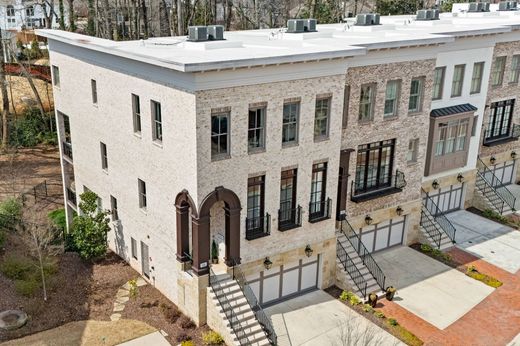 Townhouse in Alpharetta, Fulton County