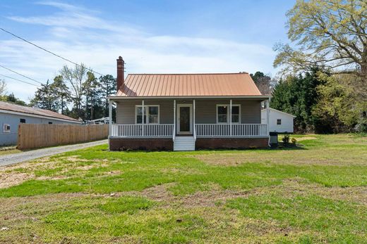 Detached House in Mooresville, Iredell County