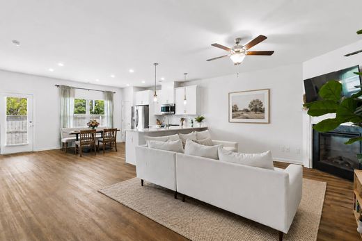 Townhouse in Woodstock, Cherokee County