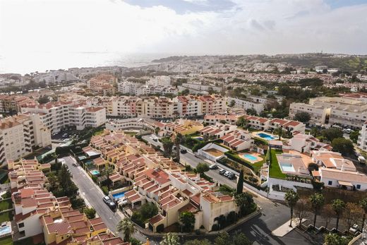 Detached House in Albufeira e Olhos de Água, Albufeira Municipality