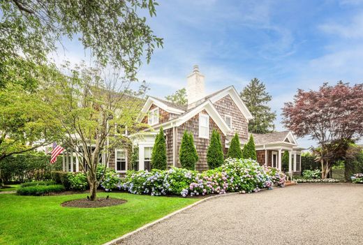 Detached House in Southampton, Suffolk County